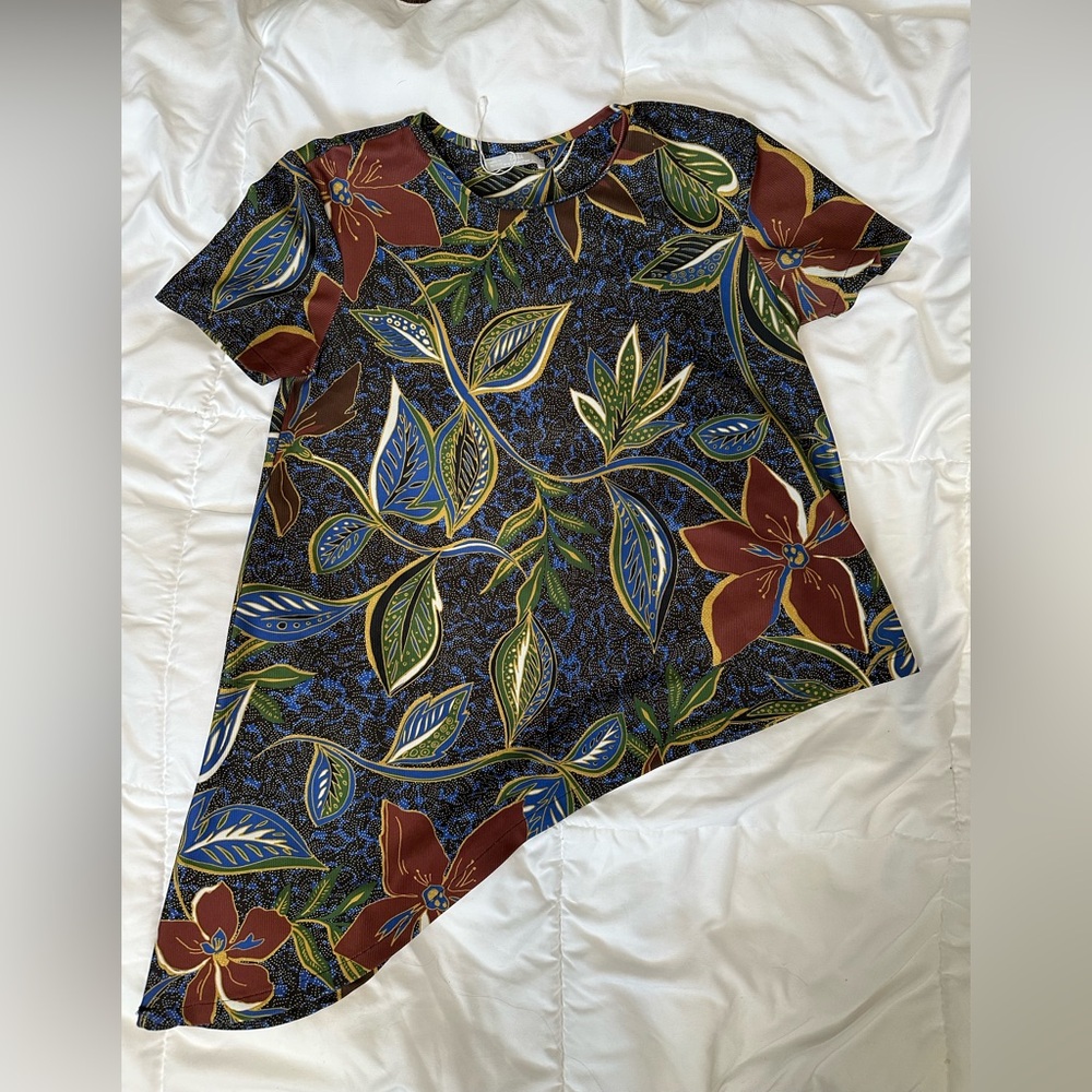 Zara Multicolor Floral Asymmetrical Top